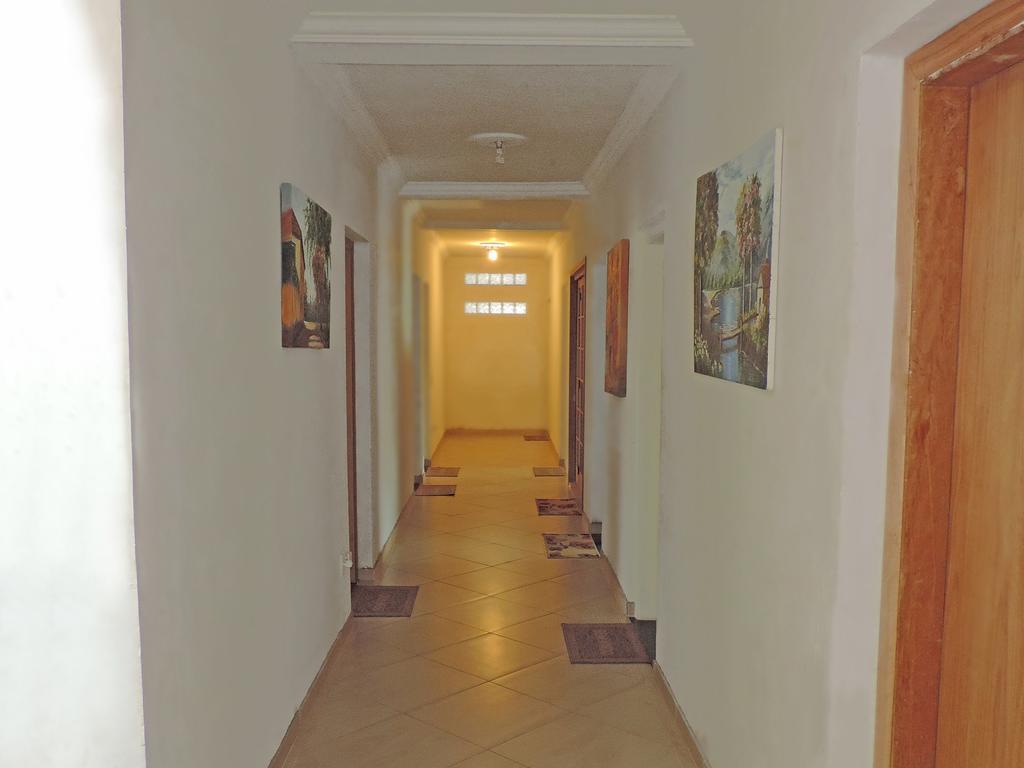 Residencia Familiar Bed & Breakfast กังปินาส ภายนอก รูปภาพ